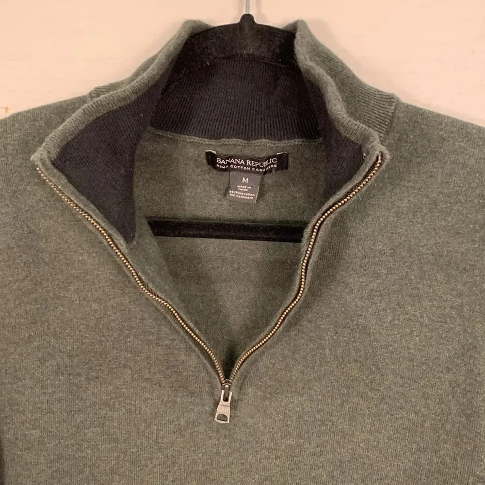 Banana Republic dark green cotton cashmere blend lightweight sweater size medium